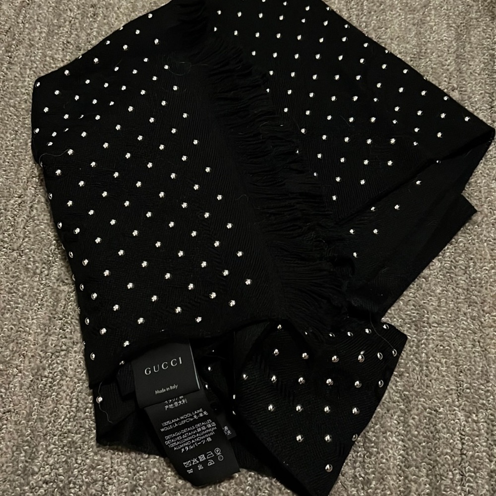 Gucci 100%wool scarf two side